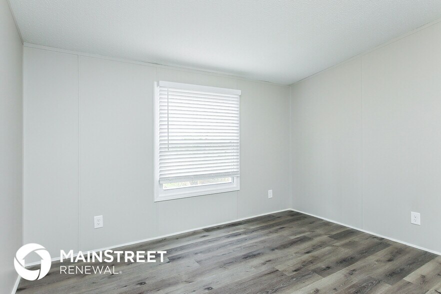 Building Photo - 2318 Blair Dr