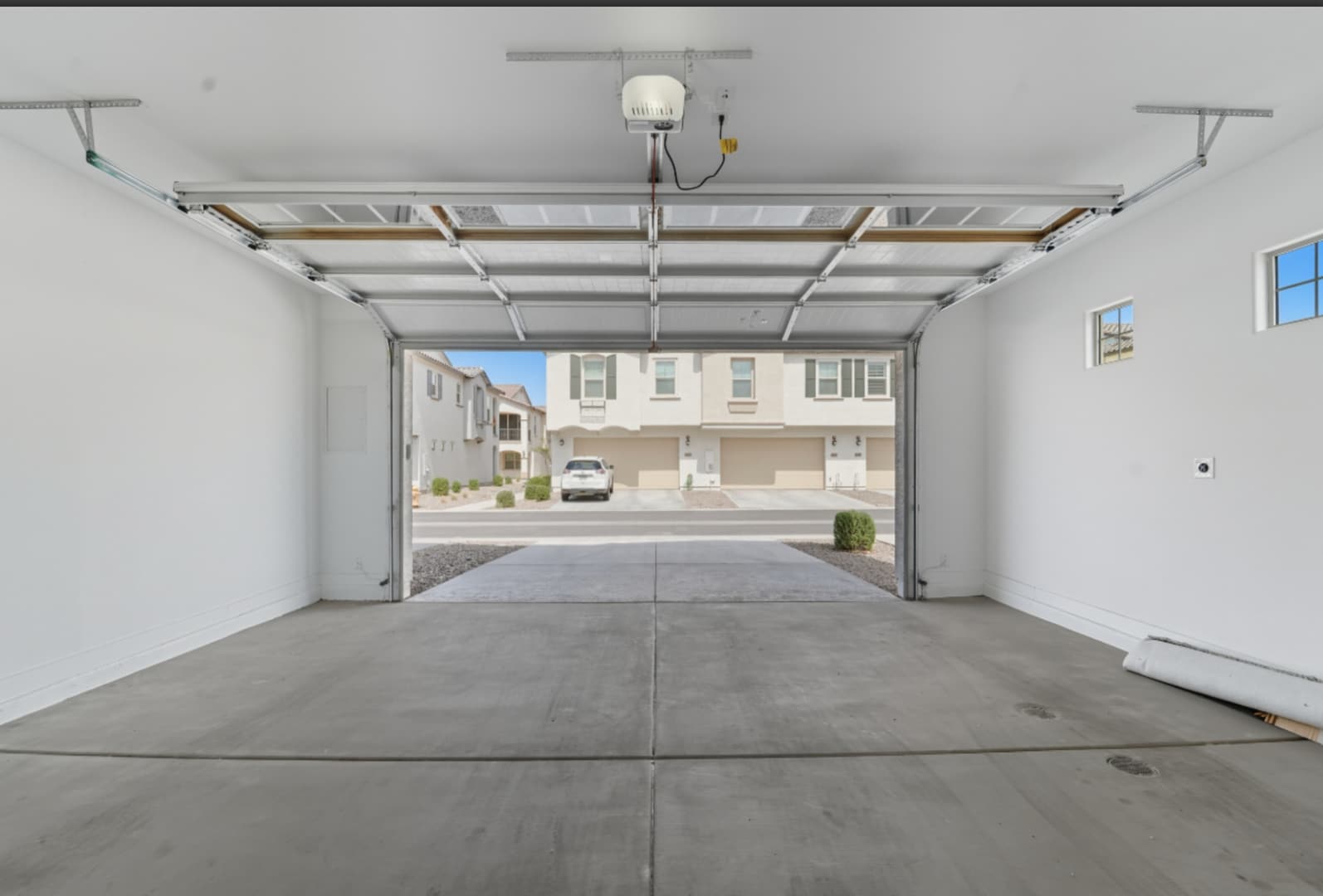 Building Photo - 4063 E Pinto Dr