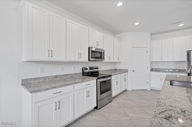 Building Photo - 11368 Canopy Loop