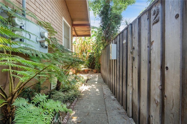 Building Photo - 7618 Norton Ave