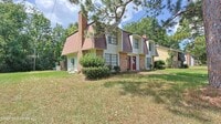 Building Photo - 1121 Woodfield Dr