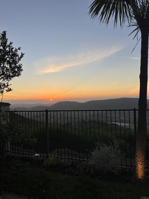 Building Photo - 1969 Woodland Heights Glen