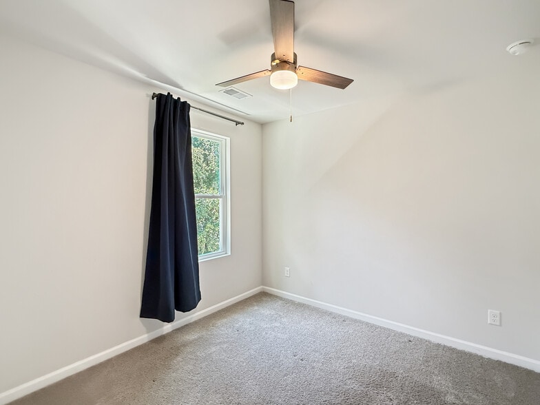Building Photo - 140 Palmetto Breeze Cir