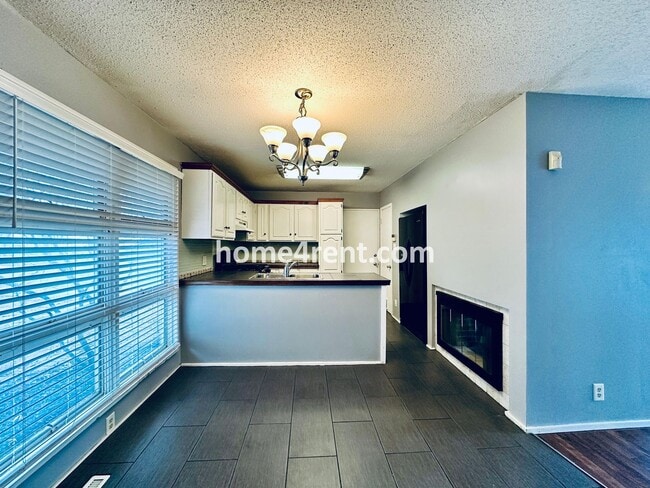 Building Photo - Charming Ranch Style, Prairie Village Home w/ a Fenced Yard, Updated Baths, and All Appliances In...