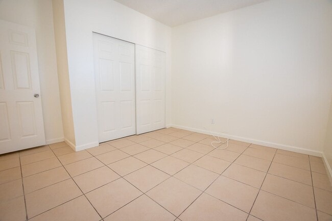 Building Photo - 3 Bedroom, 2 Bath Home, 1 Car Garage, Large Fenced Yard!