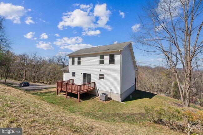 Building Photo - 21 Zinn Way