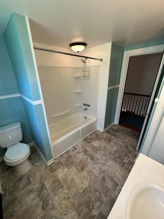 Building Photo - 2079 US-9W