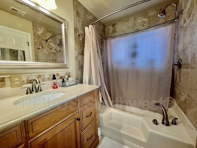 Building Photo - 3375 Sharon Ln