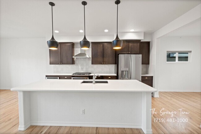 Building Photo - LUXURY 5BD HOME in AWARD WINNING WOLF RANCH COMMUNITY - Security Deposit Waiver Available