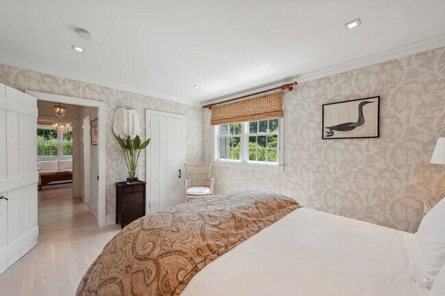 Building Photo - 35 Harris Ln