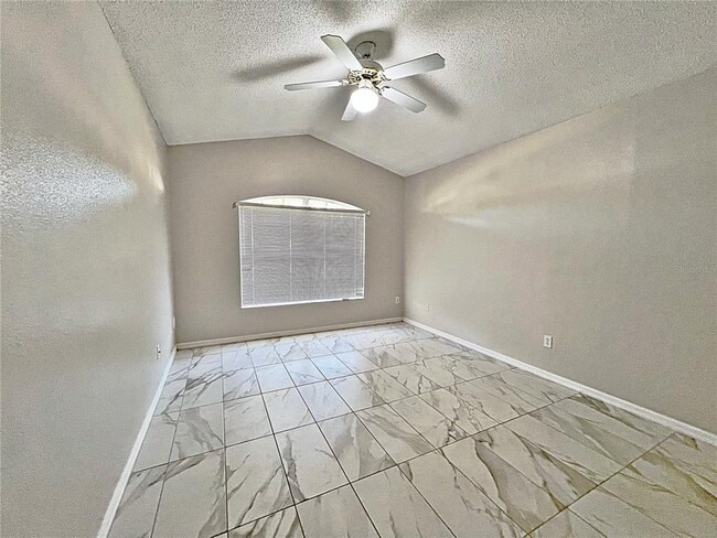 Building Photo - 3505 Tenby Cir