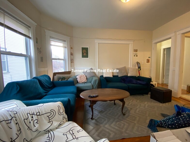 Building Photo - 300 Boston Ave