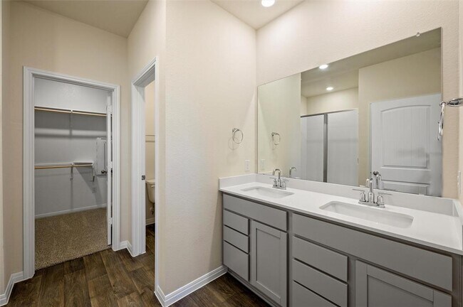 Building Photo - 224 Kickapoo Ln