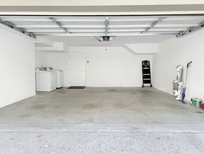 2 Car Garage - 1878 N Alvarado St