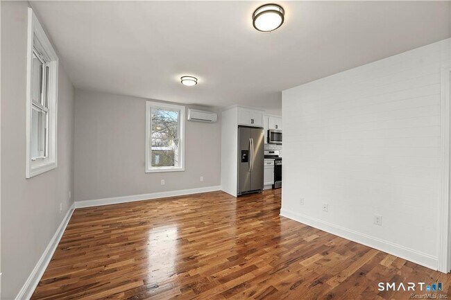 Building Photo - 49 Long Hill Ave