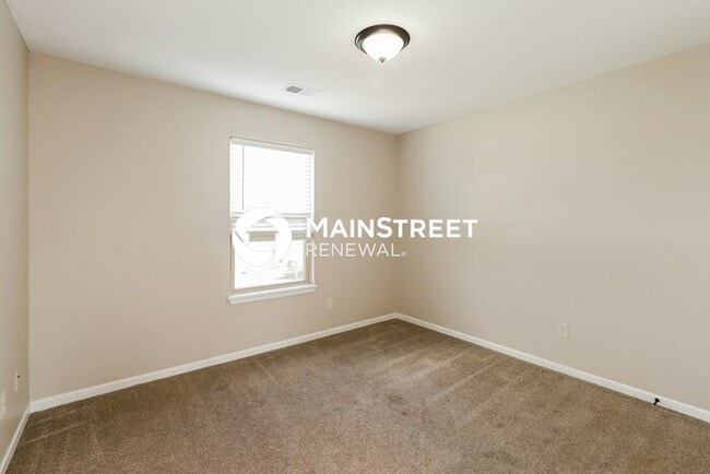 Building Photo - 4 Bedroom Pet-Friendly Home in Kansas City...