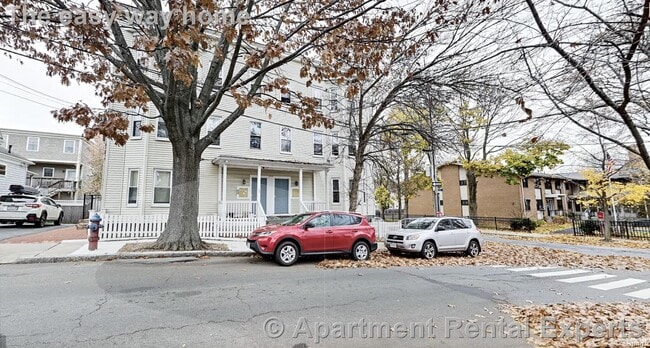 Building Photo - 38 Bond St