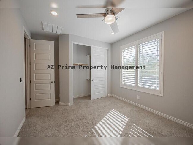 Building Photo - 2612 W Perola Dr