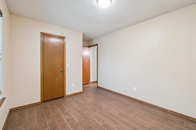 Building Photo - 11107 NW 110th St
