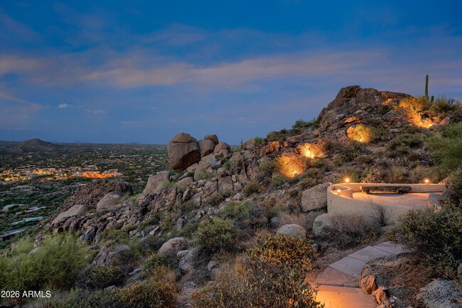 Building Photo - 6700 E Hawksnest Rd