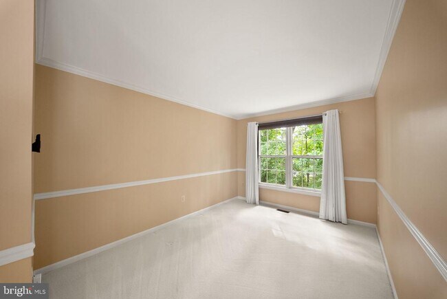 Building Photo - 5667 Lonesome Dove Ct