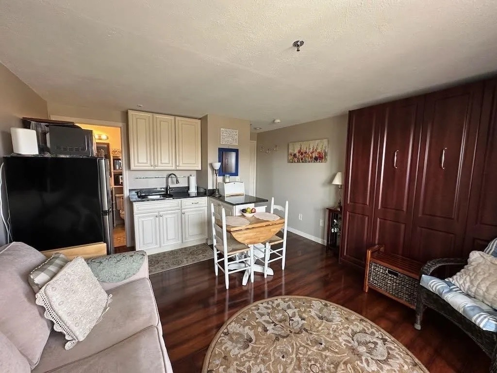 Building Photo - 500 Winnacunnet Rd