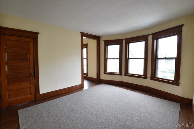 Building Photo - 67 Hughes Ave