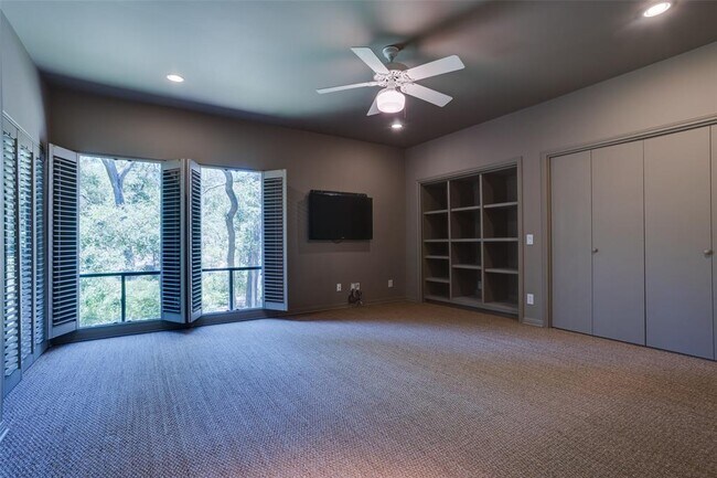 Building Photo - 3231 Tarryhollow Dr