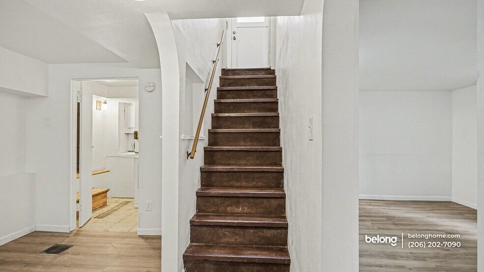 Building Photo - 16702 Linden Ave N