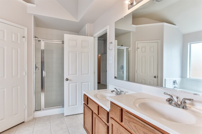Building Photo - 14603 Whispering Cypress Dr