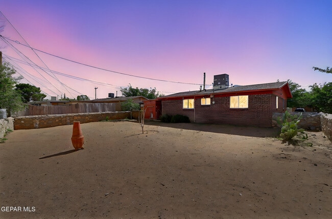 Building Photo - 10350 Kellogg St