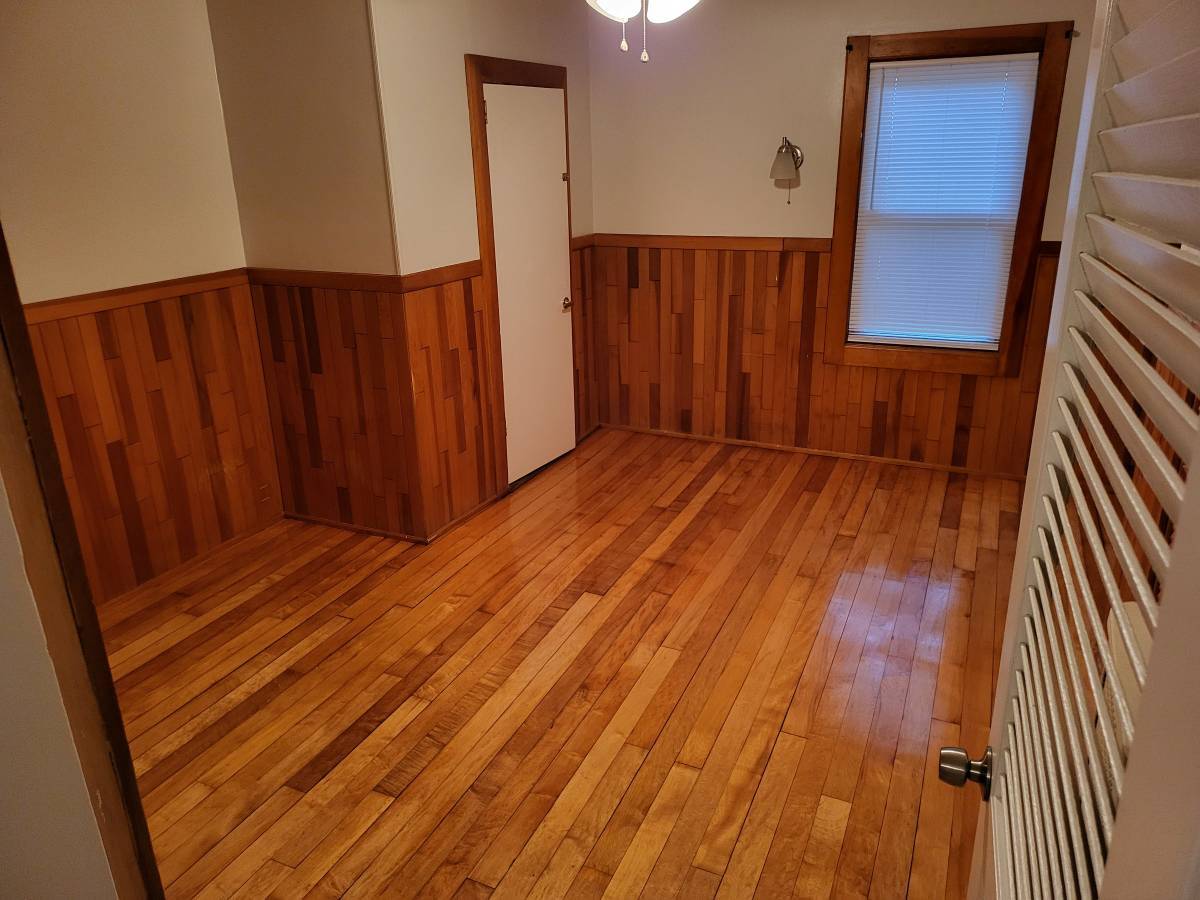 Building Photo - 517 Summer St