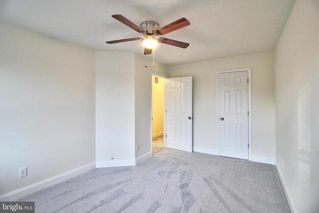 Building Photo - 87 Meadowlark Ave