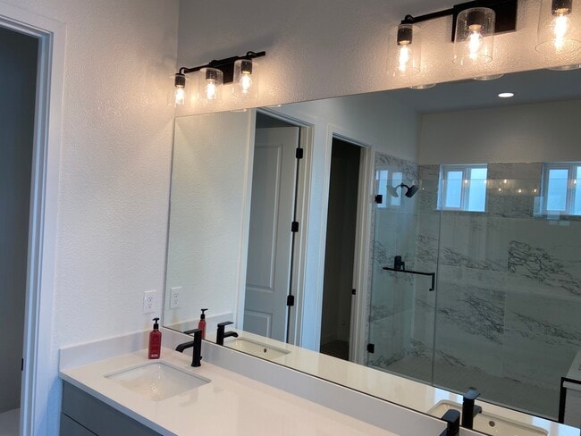 Building Photo - 23 Grey Whale Ct