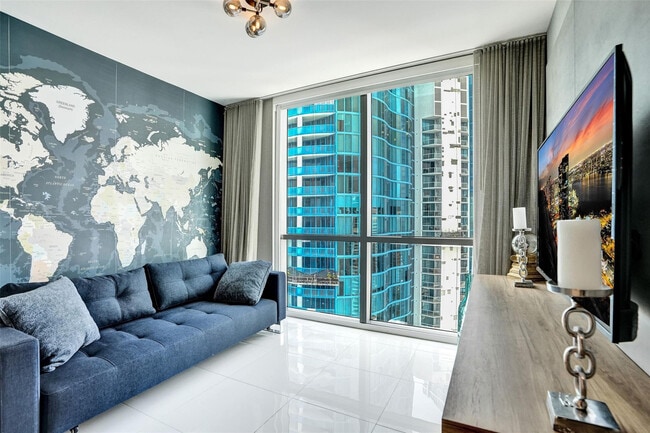 Building Photo - 100 E Las Olas Blvd