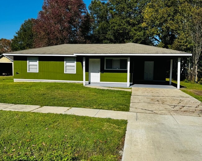 Building Photo - 3617 Clayton Dr