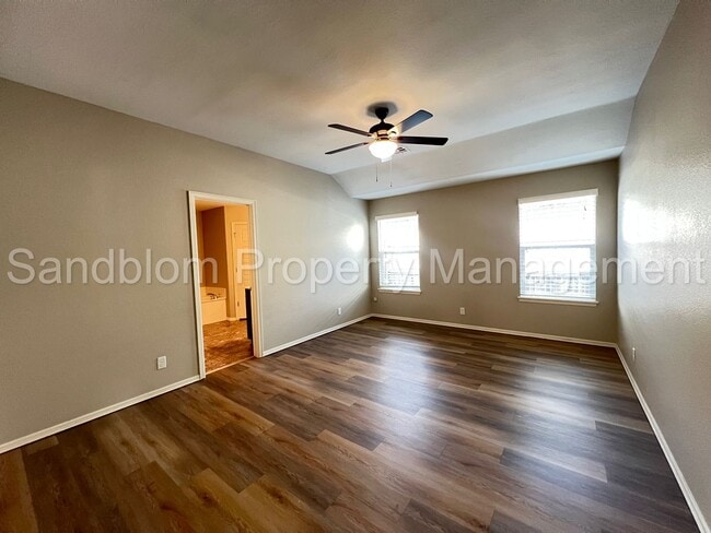Building Photo - FOR LEASE | Jenks | $1645 Rent | Available...