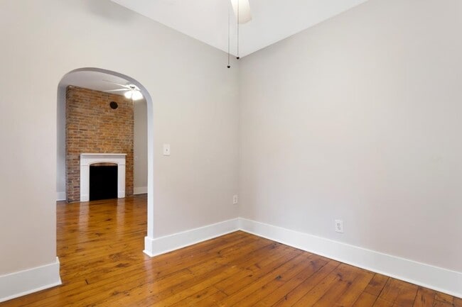 Building Photo - 320 8th St