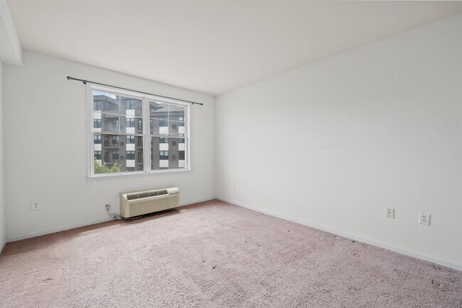 Building Photo - 4 Constellation Pl