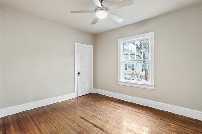 Building Photo - 1052 Edgar Ave