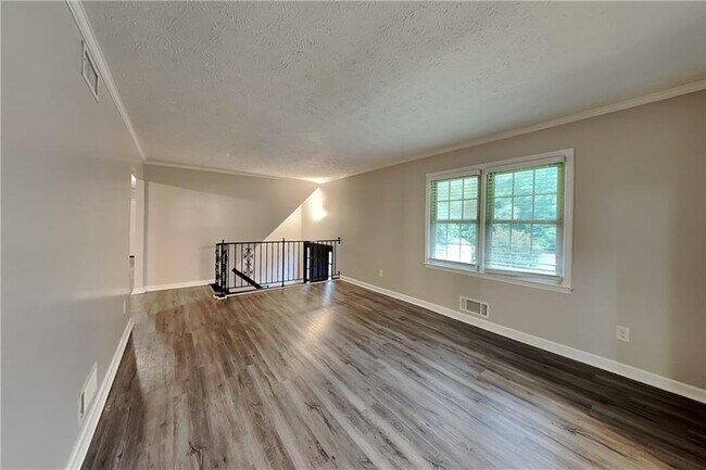 Building Photo - 1625 Sonya Dr