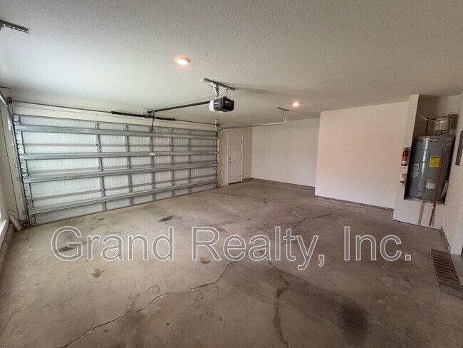Building Photo - 4393 Village Oak Ln