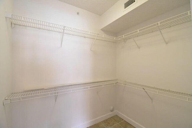 Building Photo - 15364 Lakes of Delray Blvd