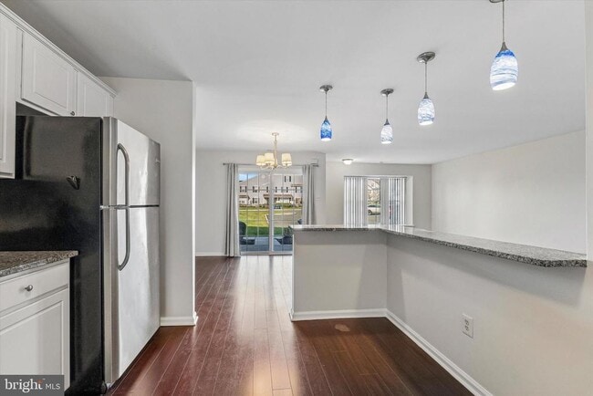 Building Photo - 5202 Drawbridge Ct