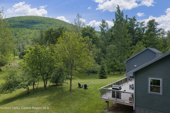 Building Photo - 4599 NY-212