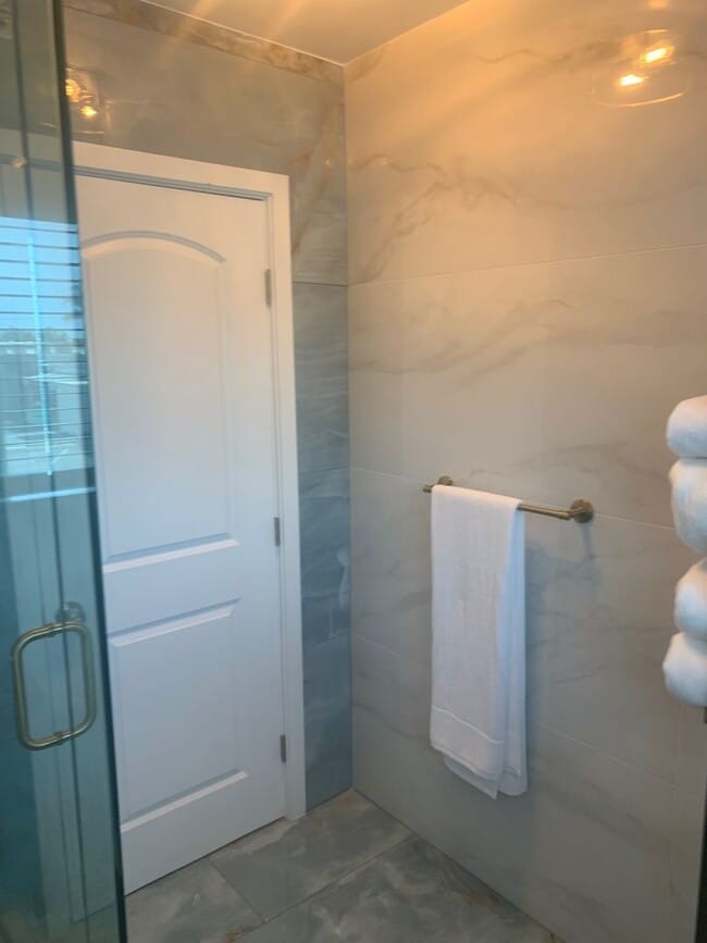 Building Photo - Furnished, Upstairs Apartment with 2 bedro...