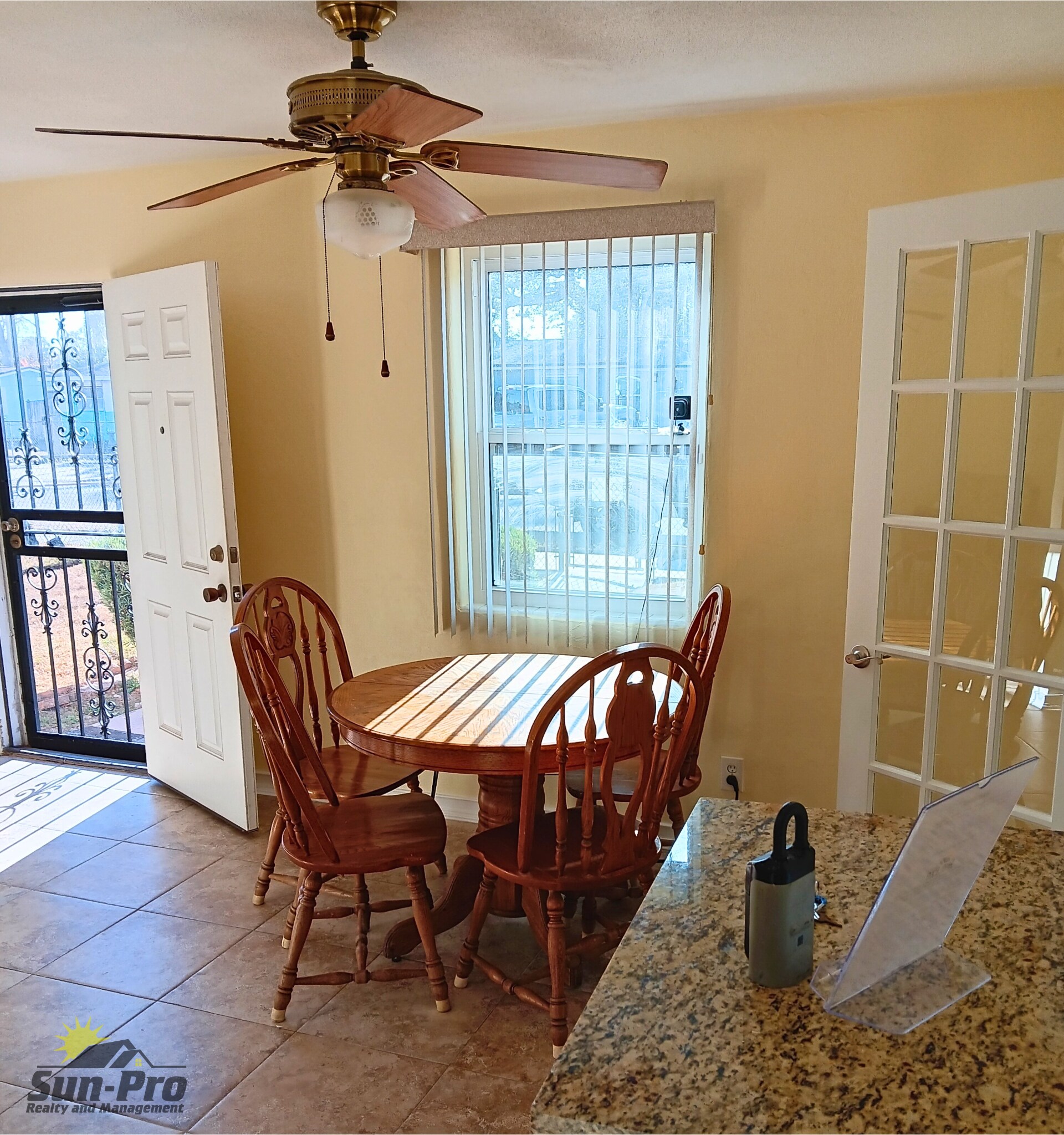 Building Photo - 619 Hudson St