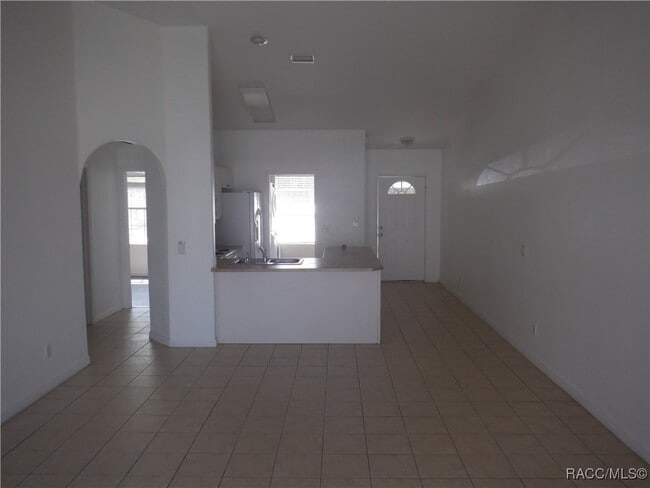 Building Photo - 2002 Silverwood St