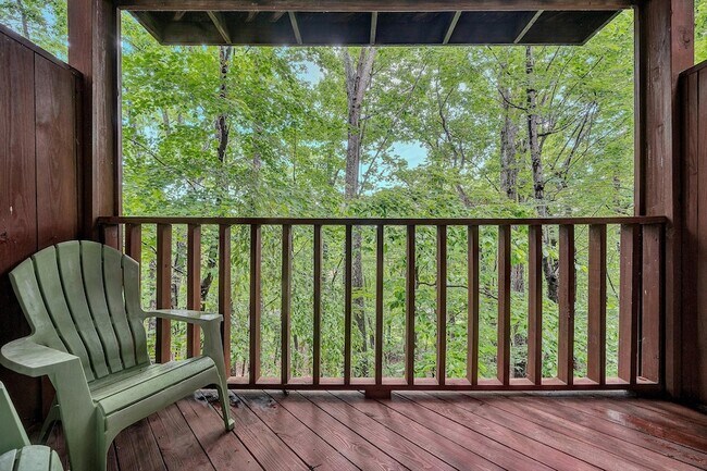 Building Photo - 3273 Forest Ridge Rd