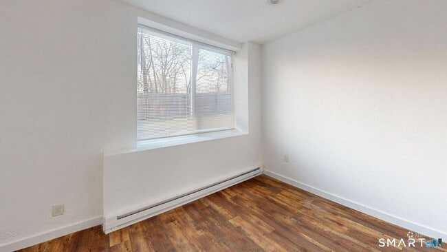 Building Photo - 26 Sunset Terrace